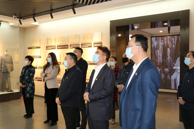 走进红色教育基地 重温入党誓词 —— 辽宁省民宗委党员干部瞻仰中共满洲省委旧址